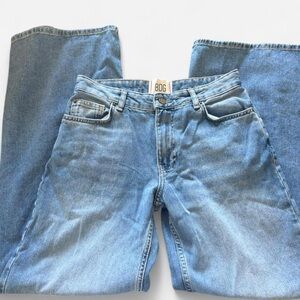 BDG women’s Light Blue Straight Jeans